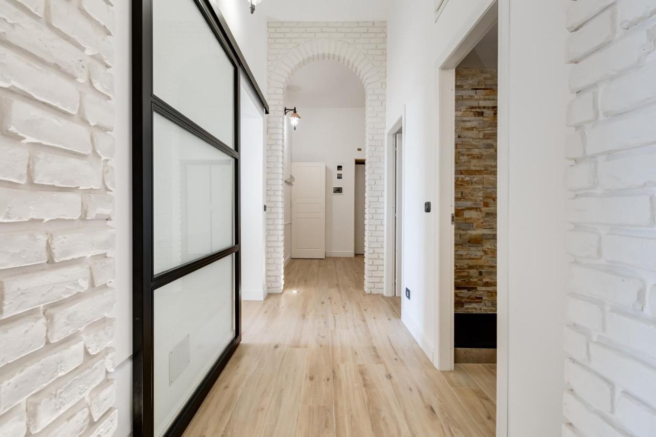 Bmga L Glam Industrial 3-Bed Apartment In Termini Roma Exterior foto