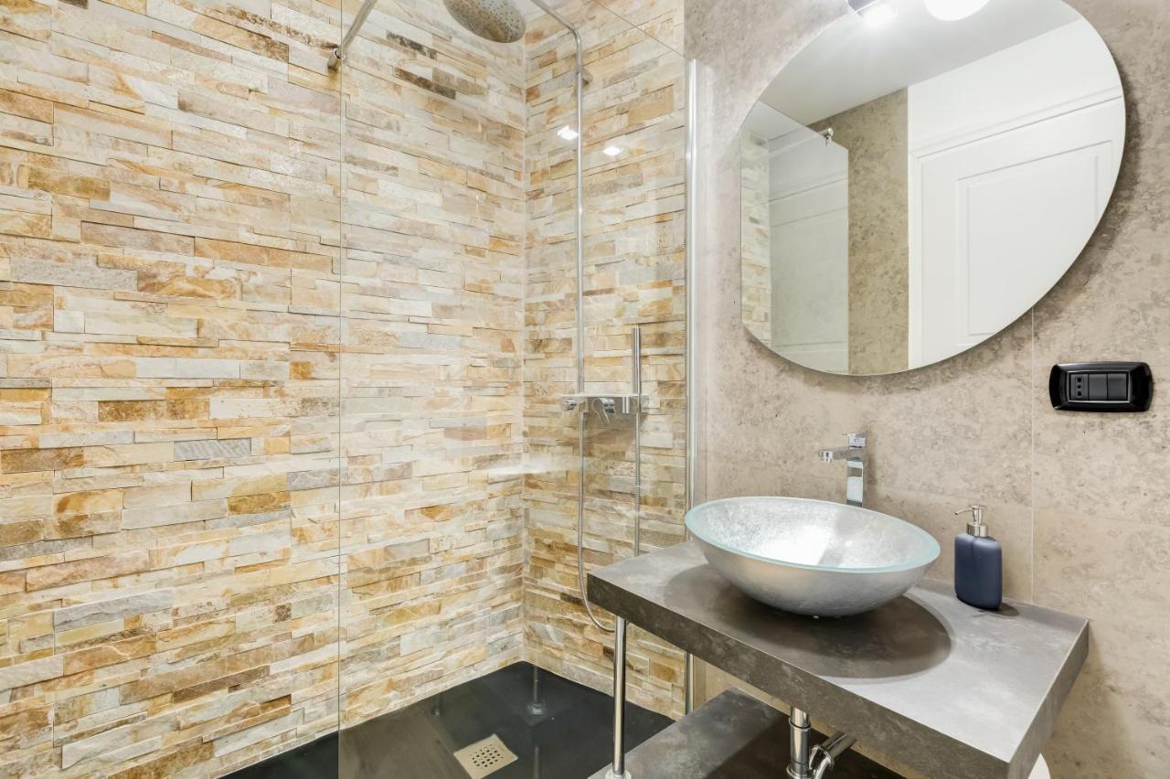 Bmga L Glam Industrial 3-Bed Apartment In Termini Roma Exterior foto